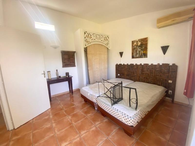 Maison - 220 m² - 9 pièces