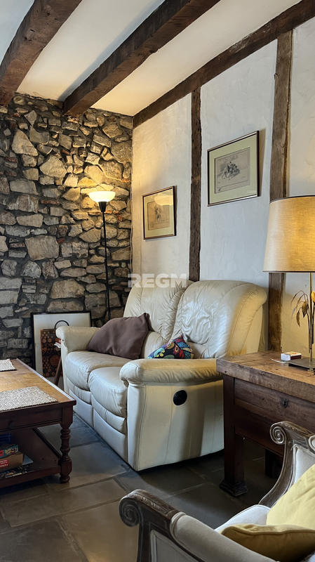 Maison - 200 m² - 7 pièces