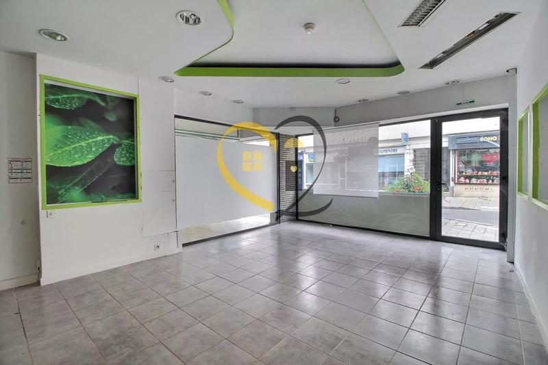 Local commercial - 75 m² - 3 pièces