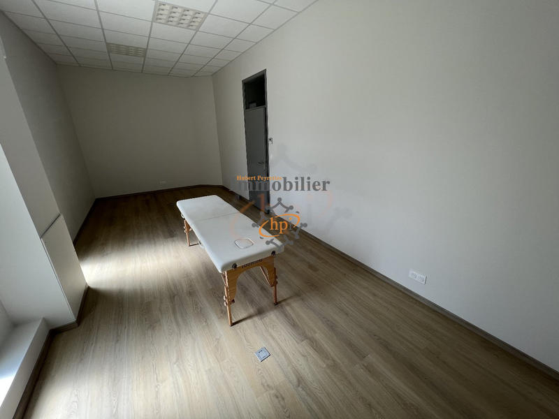 Bureau - 48 m² - 5 pièces