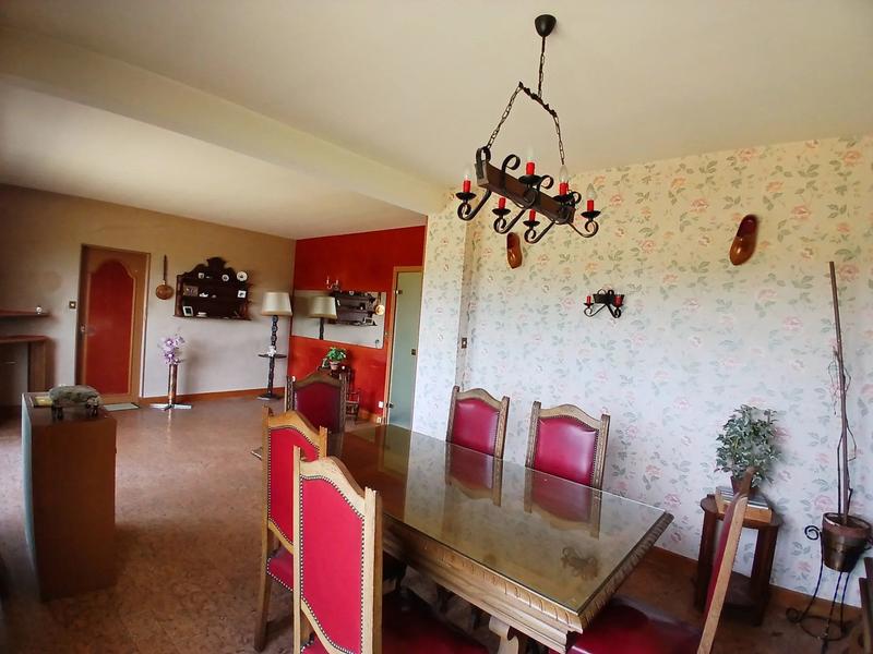 Maison - 159 m² - 8 pièces
