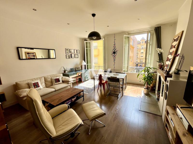 Appartement - 92 m² - 3 pièces