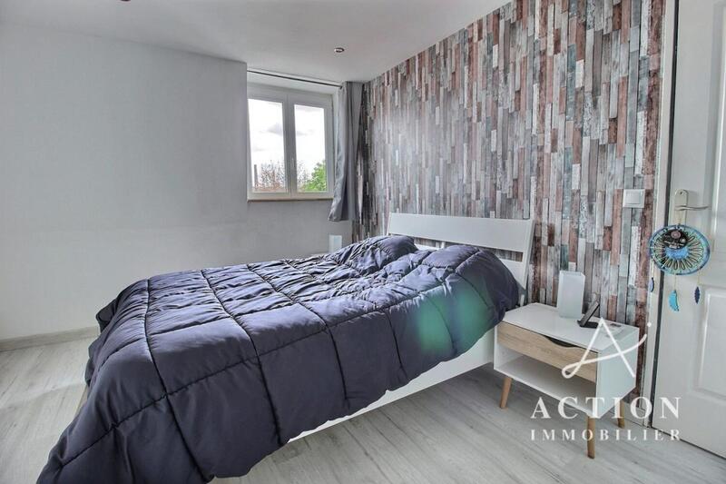 Maison - 93 m² - 5 pièces