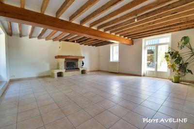 Maison - 242 m² - 7 pièces