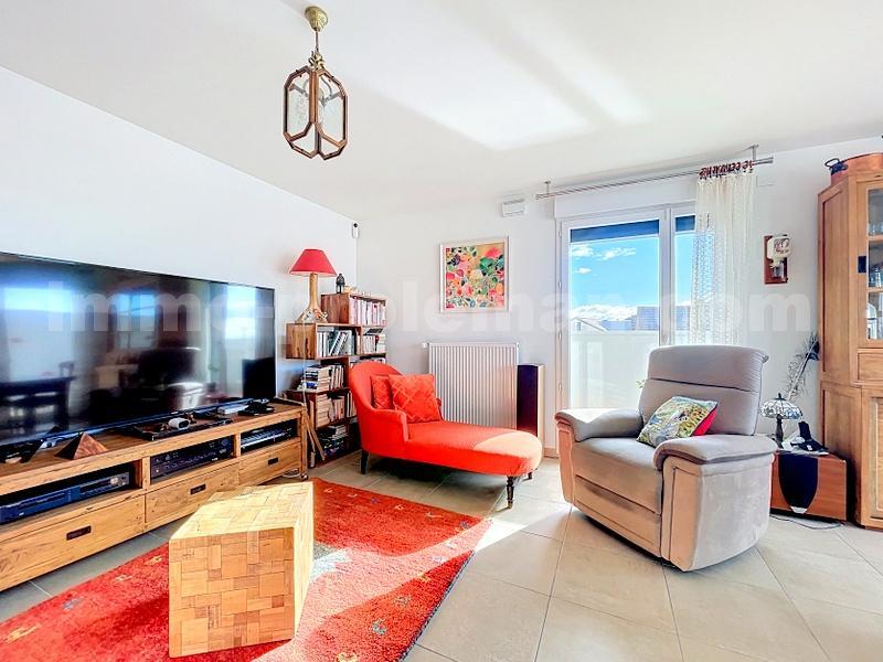 Appartement - 92 m² - 4 pièces