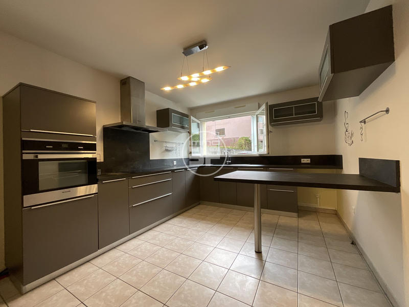 Maison - 111 m² - 5 pièces