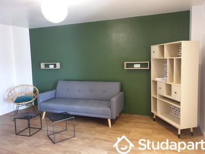 Chambre - 11 m² - 1 pièce