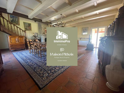 Villa - 228 m² - 6 pièces