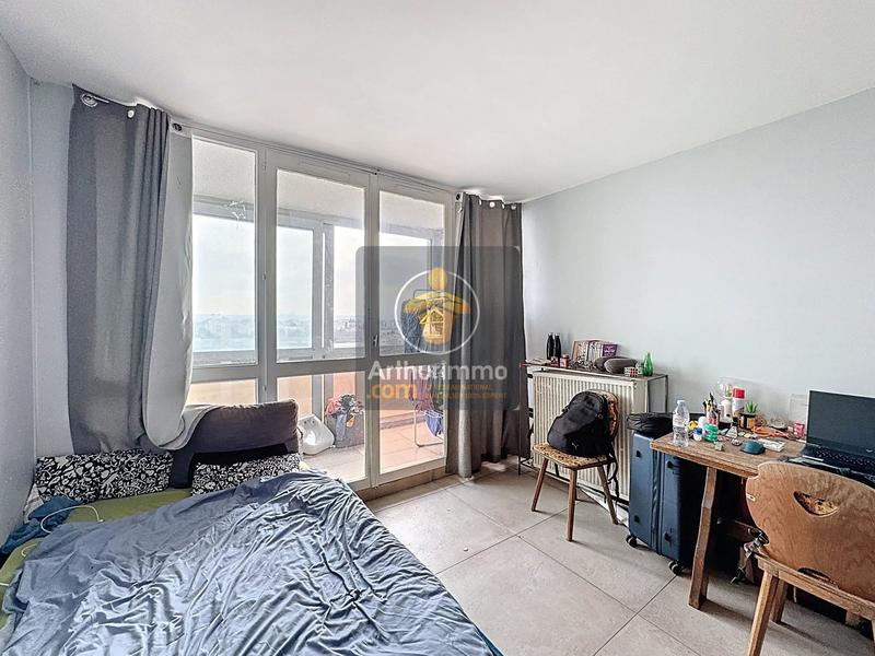 Appartement - 90 m² - 4 pièces