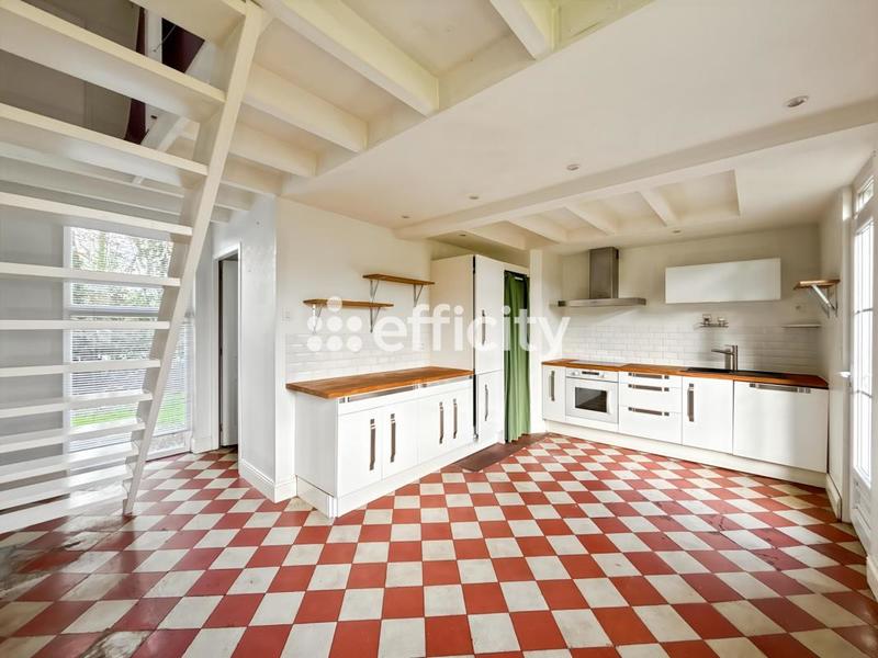 Maison - 93 m² - 6 pièces