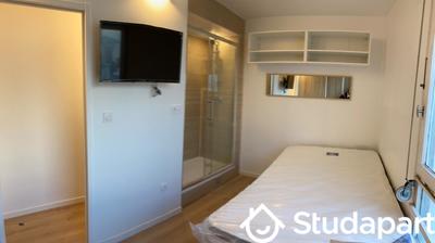 Chambre - 11 m² - 1 pièce