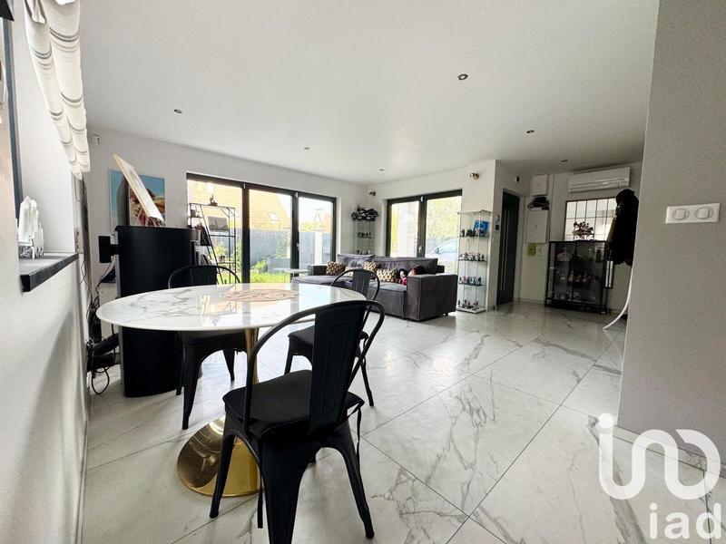 Maison - 140 m² - 5 pièces