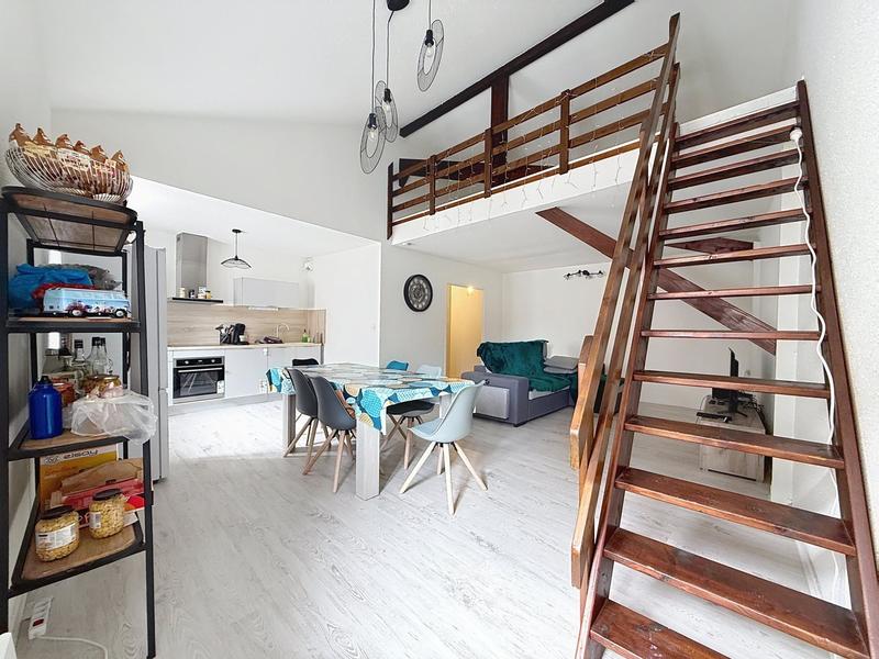 Appartement - 81 m² - 3 pièces