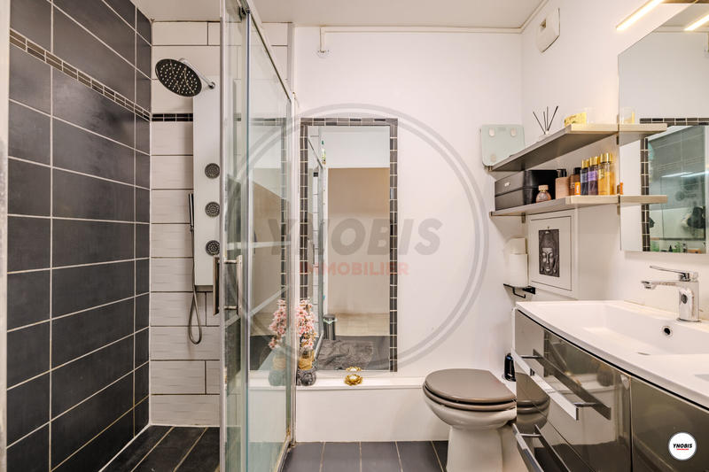 Appartement - 80 m² - 4 pièces