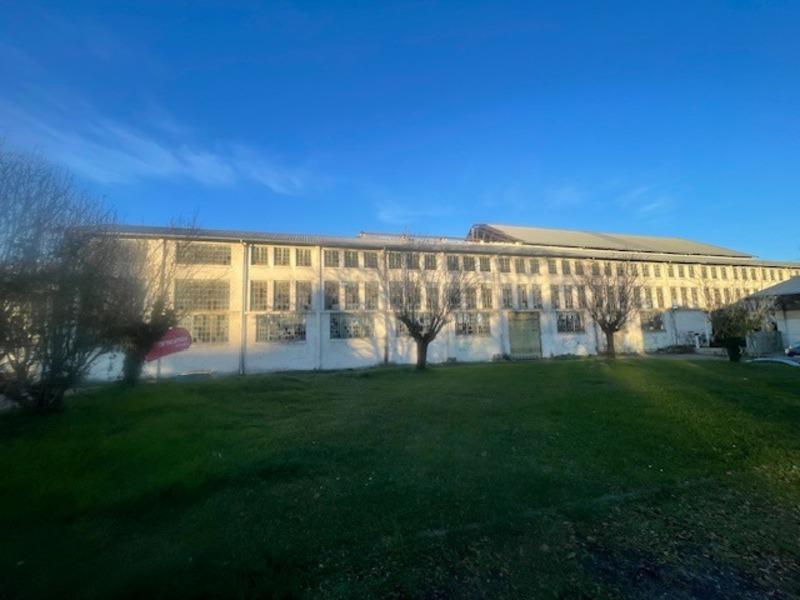 Entrepôt - 7 000 m² - 1 pièce