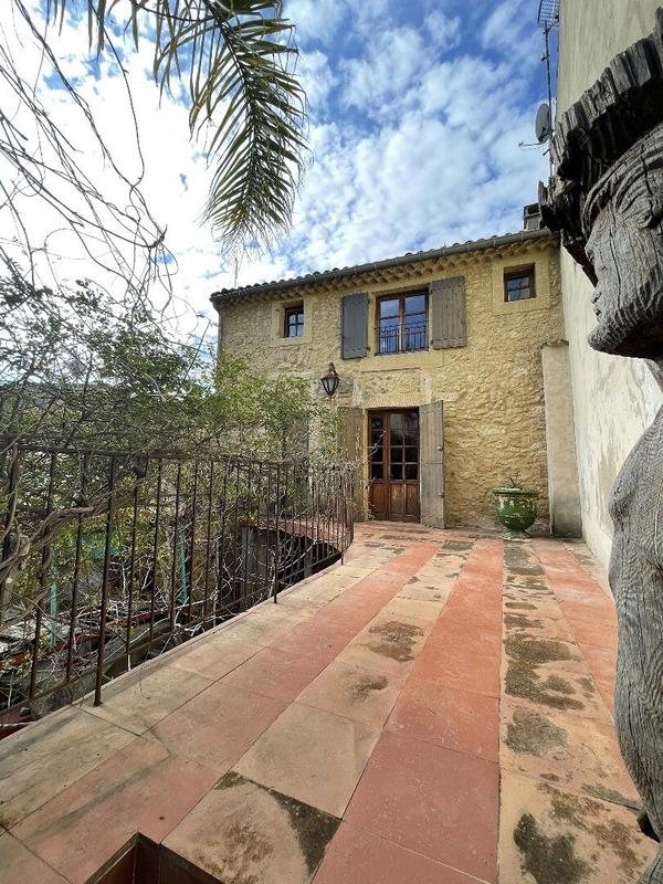 Maison - 259 m² - 9 pièces