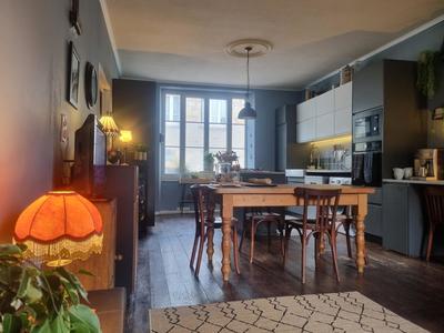 Maison - 220 m² - 7 pièces