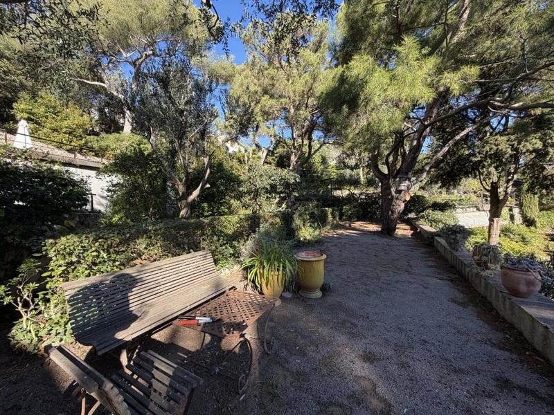 Maison - 200 m² - 8 pièces