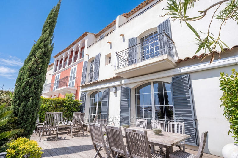 Maison - 185 m² - 6 pièces