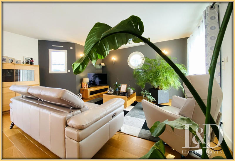 Maison - 154 m² - 6 pièces