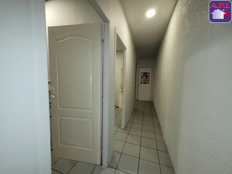 Local d'activités - 73 m² - 2 pièces