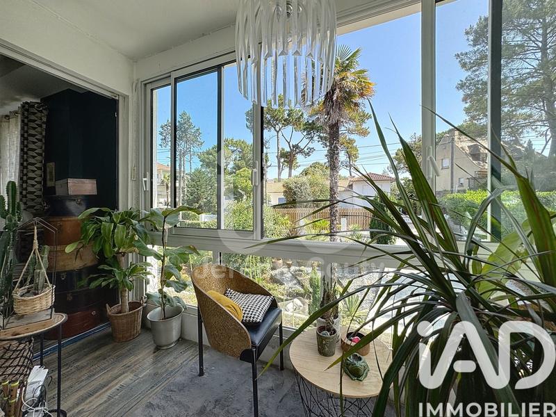 Maison - 187 m² - 11 pièces