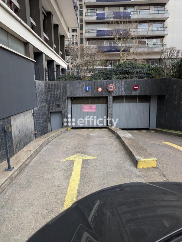 Parking - 11 m²