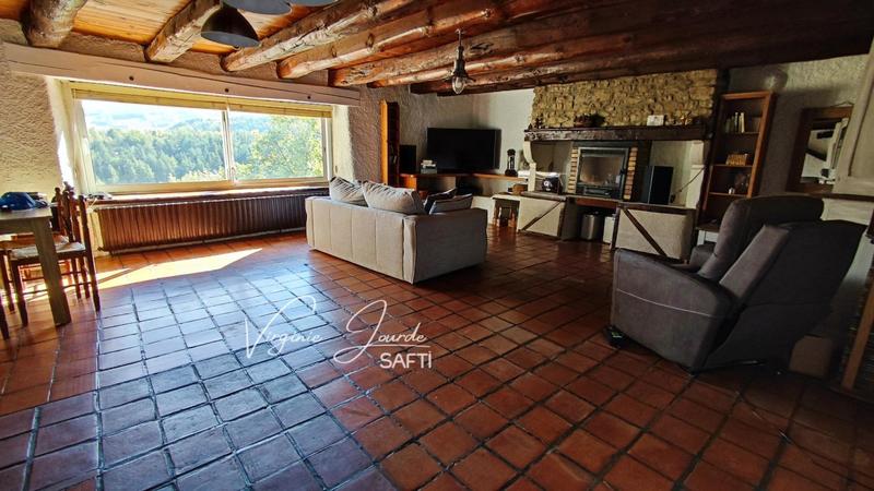 Maison - 160 m² - 6 pièces