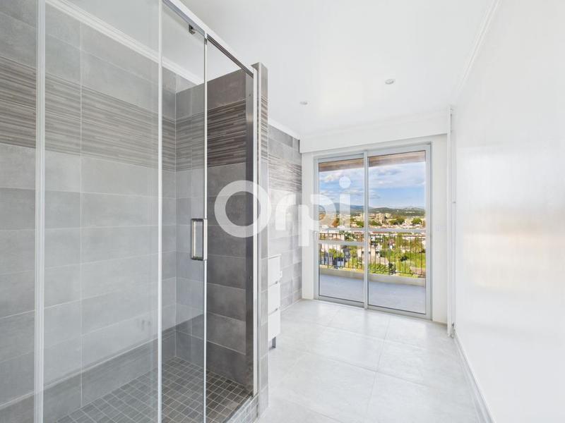 Appartement - 98 m² - 4 pièces