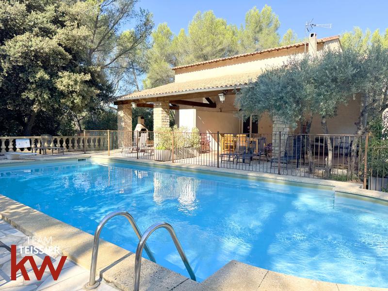 Maison - 301 m² - 5 pièces