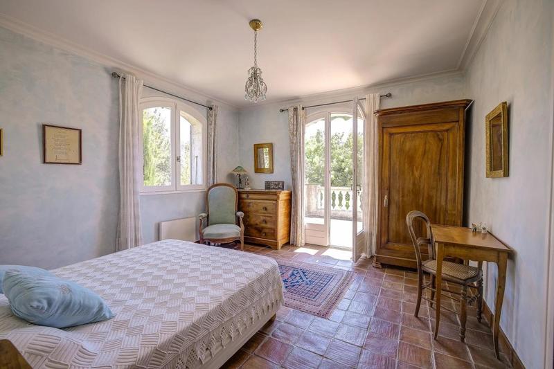 Villa - 167 m² - 6 pièces