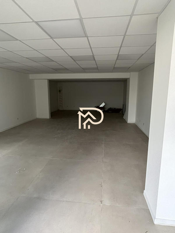 Local d'activités - 68 m²