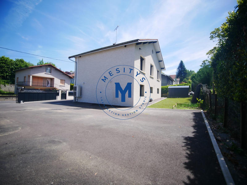 Maison - 140 m² - 8 pièces