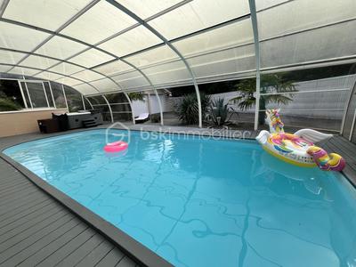 Villa - 210 m² - 6 pièces