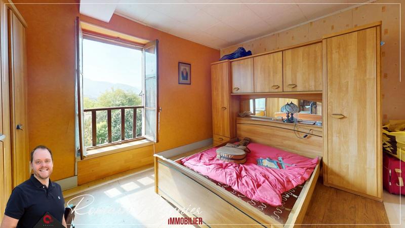 Maison - 210 m² - 7 pièces