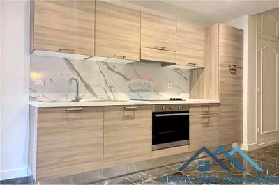 Appartement - 85 m² - 3 pièces