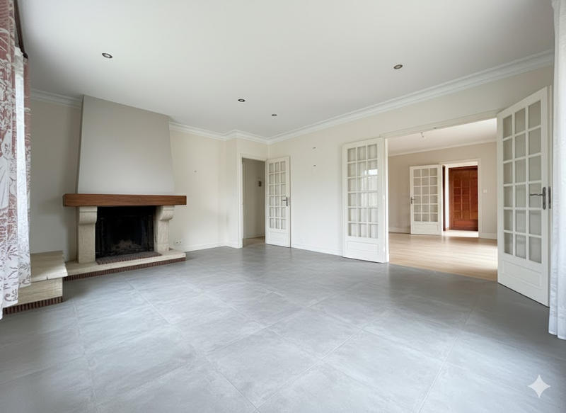 Maison - 200 m² - 5 pièces