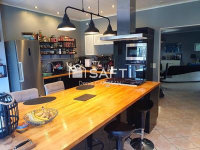 Maison - 269 m² - 7 pièces