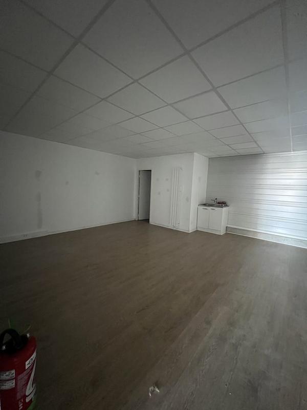 Local commercial - 203 m² - 3 pièces