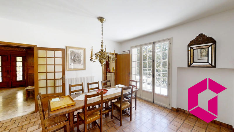 Villa - 172 m² - 8 pièces