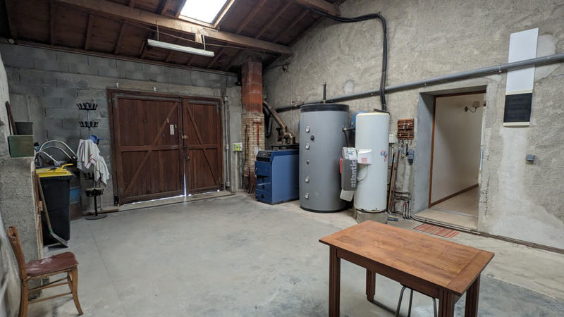 Maison - 242 m² - 5 pièces