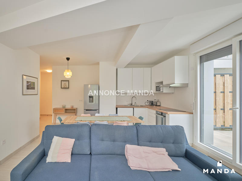 Chambre - 14 m² - 5 pièces