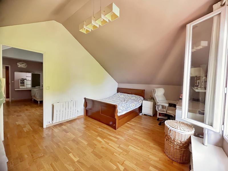 Maison - 135 m² - 6 pièces