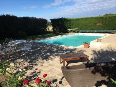 Maison - 200 m² - 8 pièces