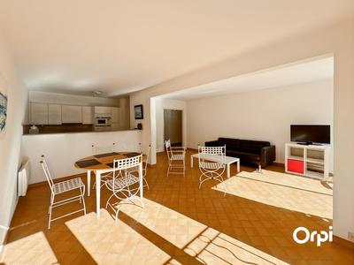 Appartement - 80 m² - 4 pièces