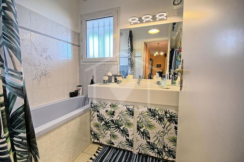 Appartement - 101 m² - 4 pièces