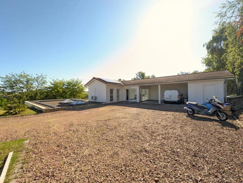 Maison - 196 m² - 6 pièces