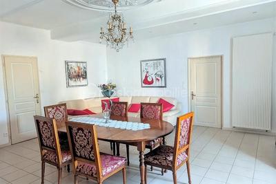 Demeure - 283 m² - 10 pièces