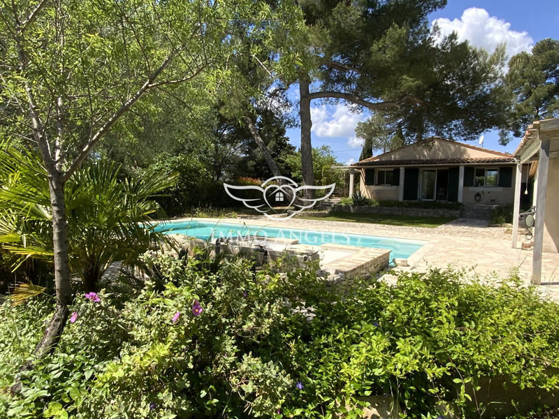 Maison - 137 m² - 6 pièces