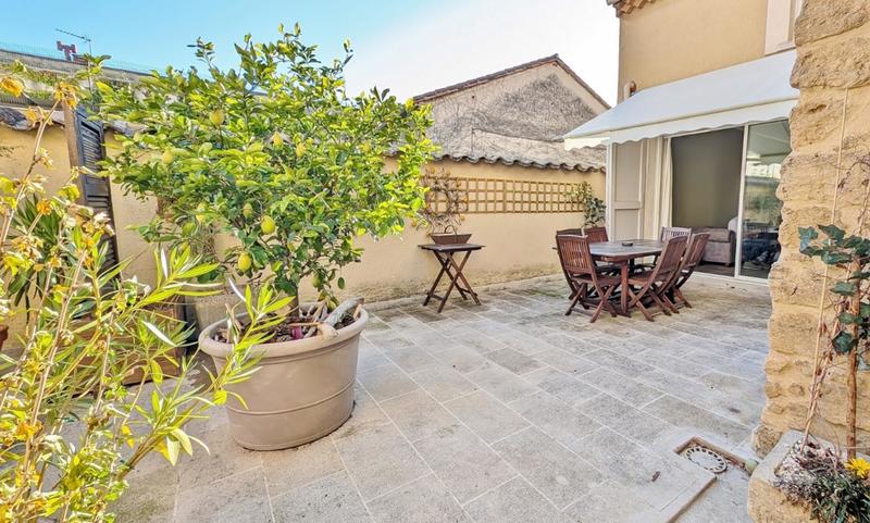 Maison - 252 m² - 8 pièces